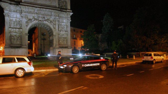 carabinieri arco traiano